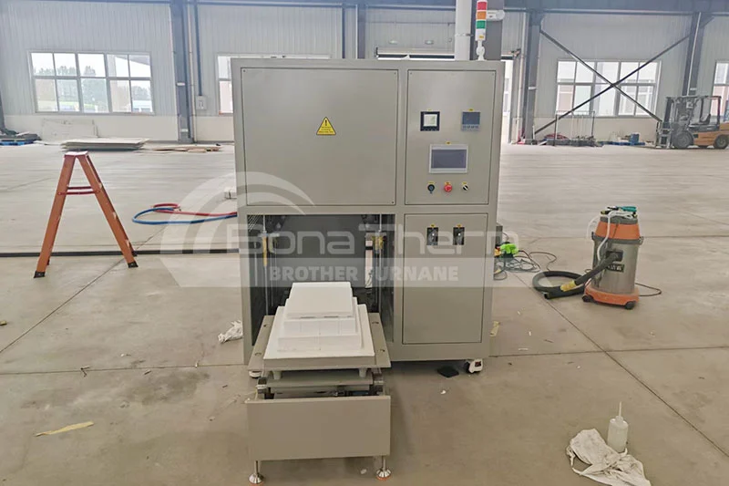 A 1700 ℃ Lifting Sintering Furnace Was Sent to the United States